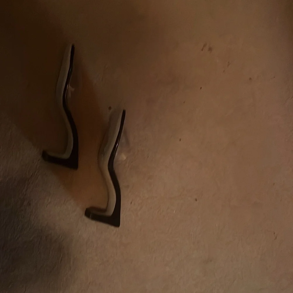 Sandals - Picture 5 of 8